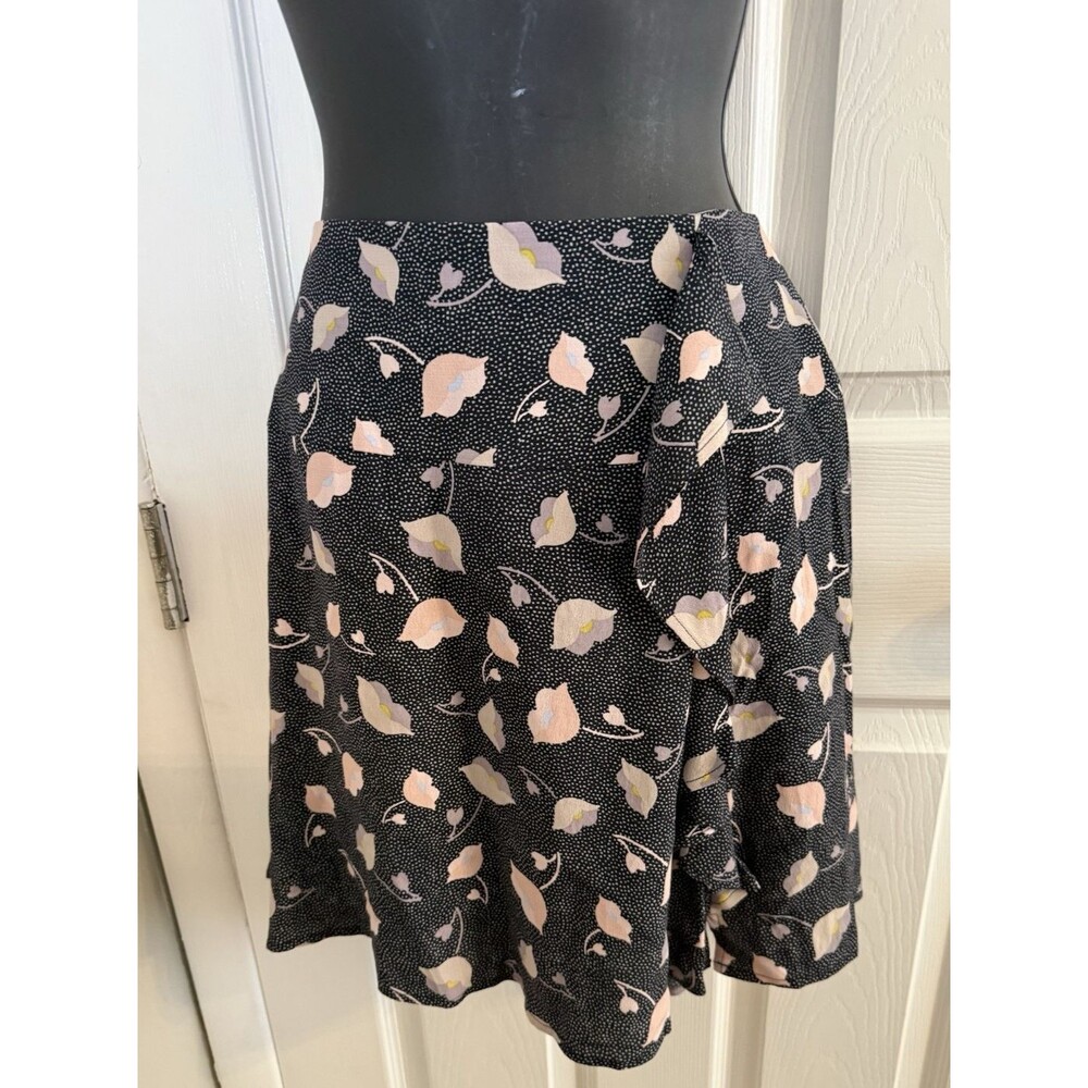 LOFT Black White Floral Ruffle Mini Skirt Women's Size 10 NWT